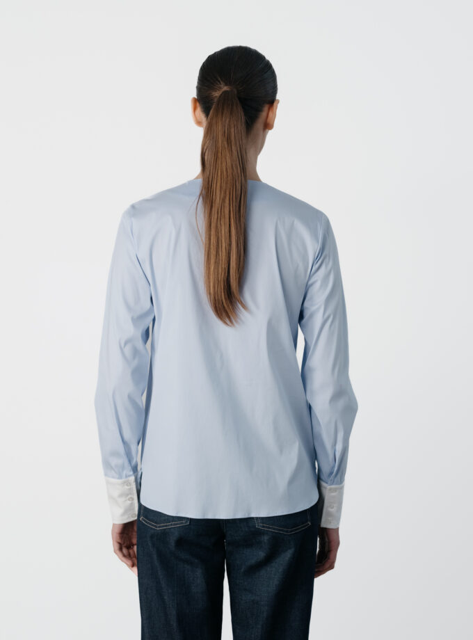 Cămașă Albastră cu Accente Albe